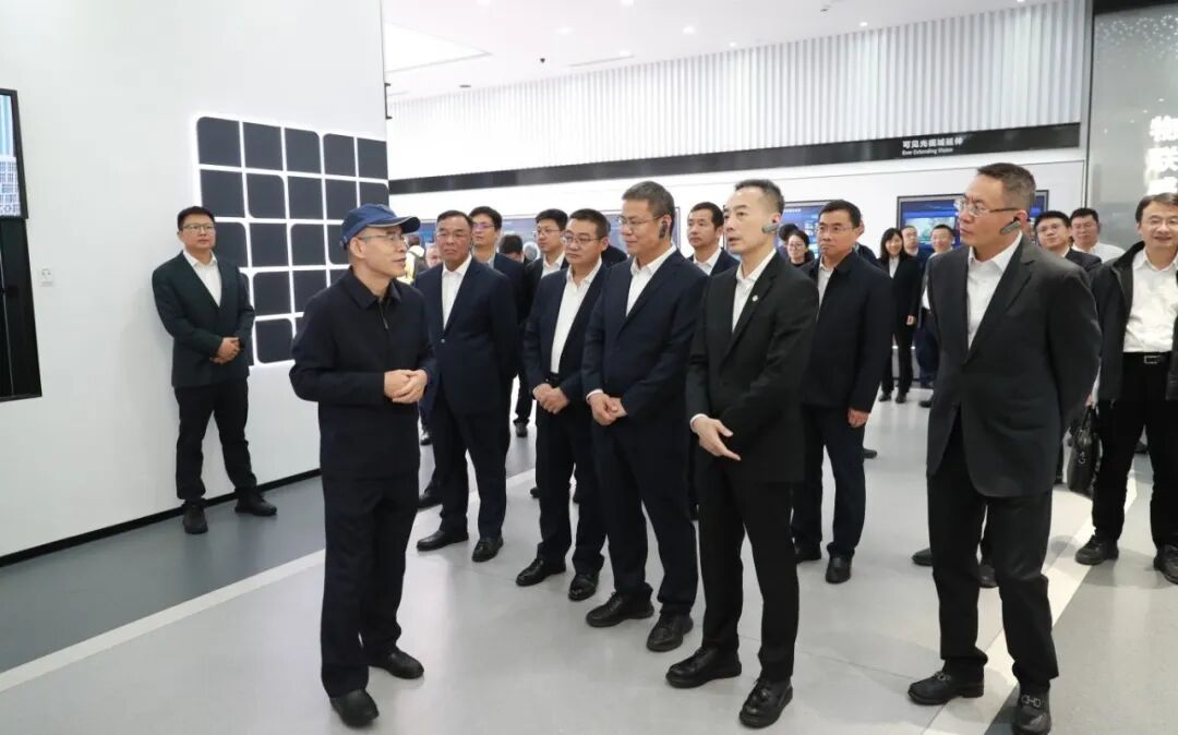 中国移动副总经理、党组成员陈怀达一行莅临海康威视参观交流