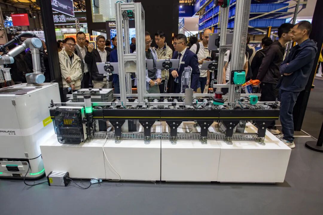 展会直击丨倍加福亮相CeMAT2025:智能传感革新,解锁智慧物流新范式