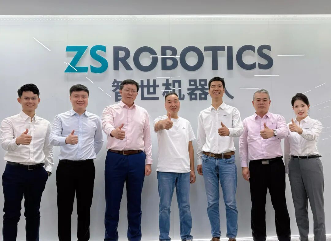 全球动态11月｜智世机器人与新松科技（新加坡）共拓智能仓储新篇章